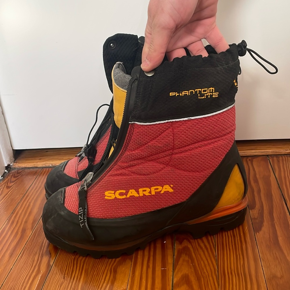 mountaineering boots
